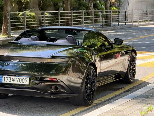 Astonmartin DB11 4.0 V8 Volante — пробег 4 100 км — фото 5 из 5