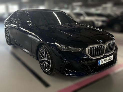 BMW 5-Series 520i M Sport — пробег 1 890 км — фото 4 из 5
