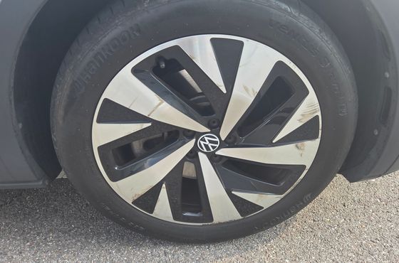 Volkswagen ID.4 Pro — пробег 36 300 км — фото 5 из 5