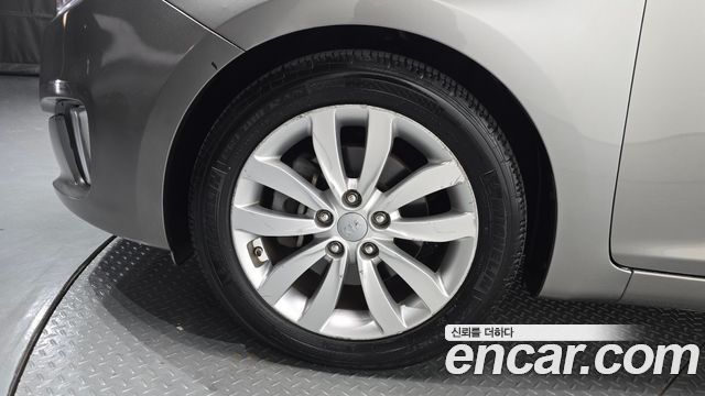 Kia Carens из Кореи Encar