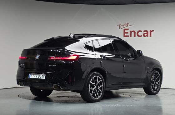 BMW X4 xDrive20i M Sport — пробег 47 041 км — фото 2 из 5