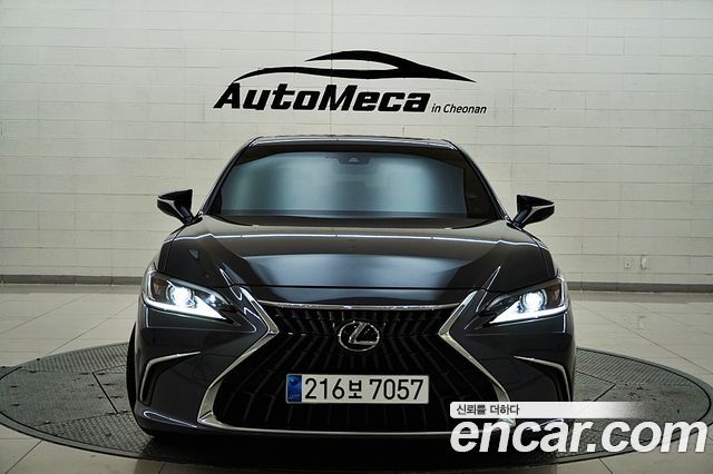 Lexus ES Luxury Plus — пробег 37 582 км — фото 1 из 5