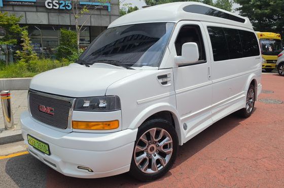 GMC Savana 6.0 — пробег 27 000 км — фото 1 из 5
