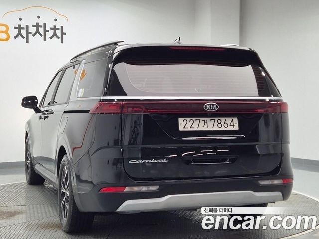 Kia Carnival 9-Seater Prestige — пробег 152 128 км — фото 2 из 5