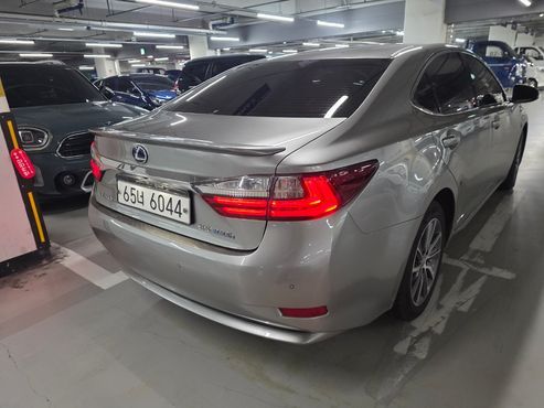 Lexus ES Supreme XV60 — пробег 98 419 км — фото 4 из 5