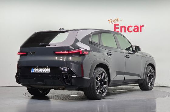 BMW XM 4.4 — пробег 140 400 км — фото 2 из 5