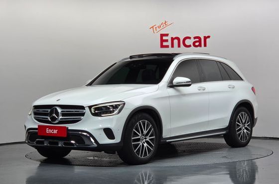 Mercedes-Benz GLC-Class GLC300 4MATIC — пробег 60 679 км — фото 1 из 5