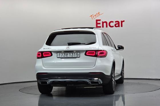 Mercedes-Benz GLC-Class GLC300 4MATIC — пробег 60 679 км — фото 4 из 5