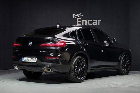 BMW X4 xDrive20i xLine — пробег 10 426 км — фото 2 из 5