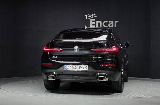BMW X4 xDrive20i xLine — пробег 10 426 км — фото 4 из 5