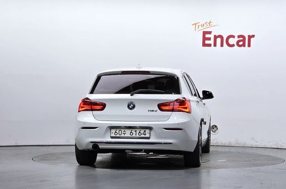 BMW 1-Series 118d Sport 5Door — пробег 134 615 км — фото 4 из 5