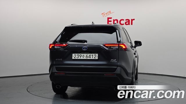 Toyota RAV4 2.5 2WD Hybrid — пробег 57 370 км — фото 4 из 5