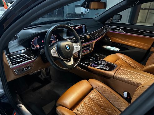 BMW 7-Series 750Li xDrive Design Pure Excellence — пробег 200 000 км — фото 5 из 5