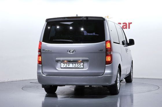 Hyundai Starex 12-Seater Wagon Modern — пробег 124 474 км — фото 4 из 5