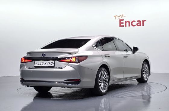 Lexus ES Luxury Plus — пробег 97 039 км — фото 2 из 5