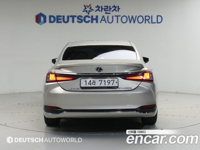 Lexus ES Executive — пробег 113 502 км — фото 4 из 5