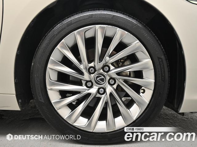 Lexus ES Executive — пробег 113 502 км — фото 5 из 5
