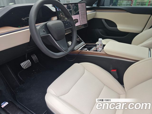 Tesla Model S AWD — пробег 8 000 км — фото 1 из 5