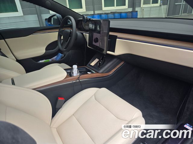 Tesla Model S AWD — пробег 8 000 км — фото 3 из 5