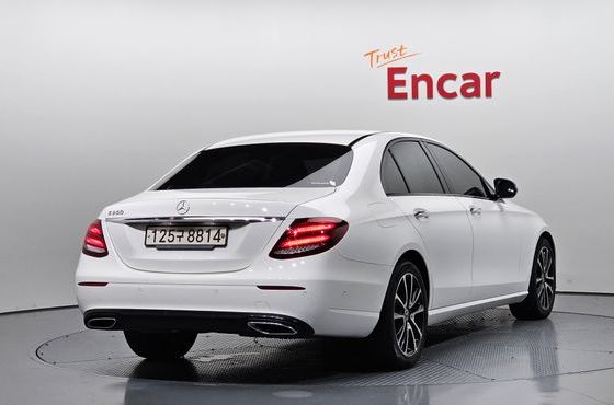 Mercedes-Benz E-Class E250 Avantgarde — пробег 127 566 км — фото 2 из 5