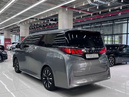 Toyota Alphard 2.5 HEV Executive AWD — пробег 9 613 км — фото 3 из 5