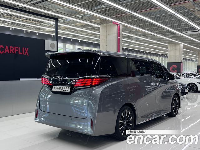 Toyota Alphard 2.5 HEV Executive AWD — пробег 9 613 км — фото 4 из 5