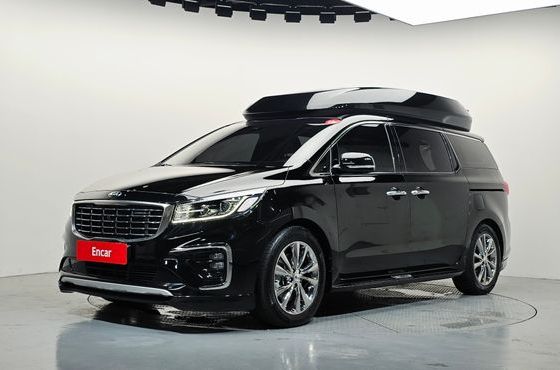 Kia Carnival 9-Seater Hi-Limousine Noblesse Special — пробег 66 648 км — фото 1 из 5
