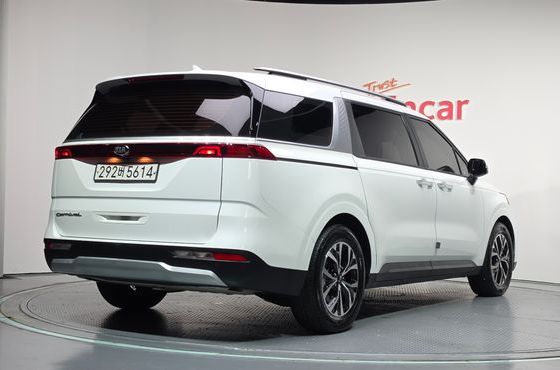 Kia Carnival Diesel 9-Seater Prestige — пробег 80 815 км — фото 2 из 5