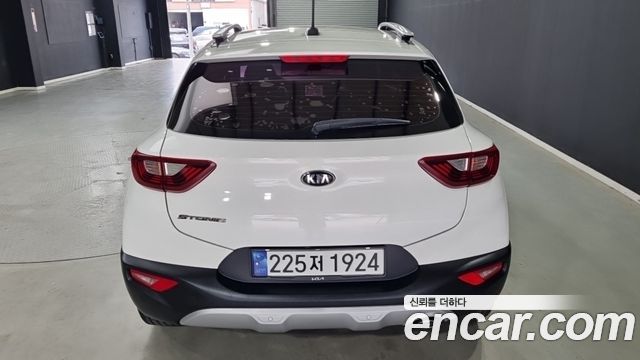 Kia Stonic из Кореи Encar