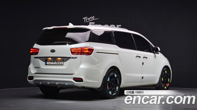 Kia Carnival из Кореи Encar