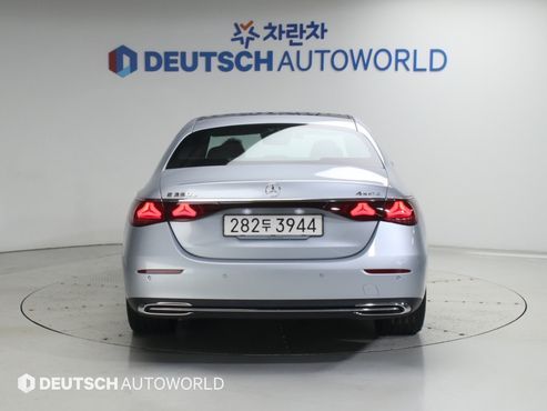 Mercedes-Benz E-Class E350e 4MATIC — пробег 14 600 км — фото 4 из 5