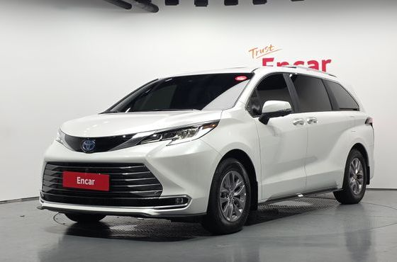 Toyota Sienna 2.5 Hybrid AWD — пробег 27 472 км — фото 1 из 5