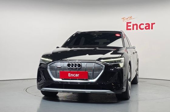 Audi e-tron 55 Quattro Sportback — пробег 63 725 км — фото 3 из 5