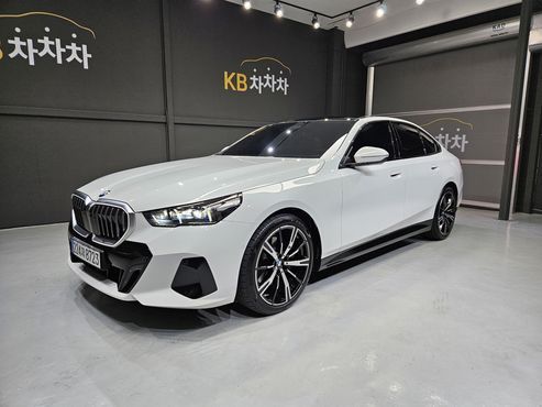BMW 5-Series 530i xDrive M Sport — пробег 6 417 км — фото 1 из 5