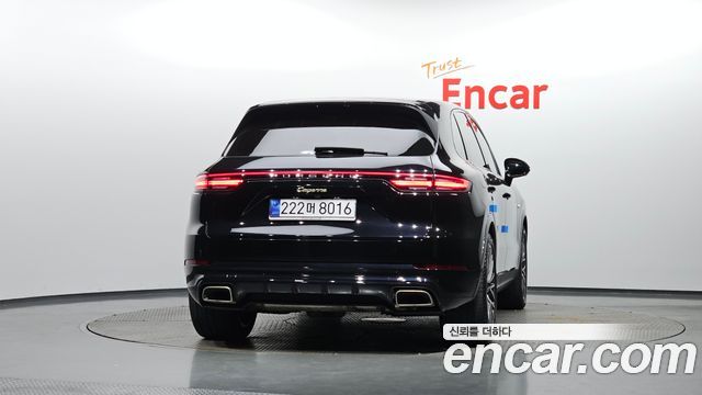Porsche Cayenne 3.0 E-Hybrid — пробег 39 721 км — фото 4 из 5