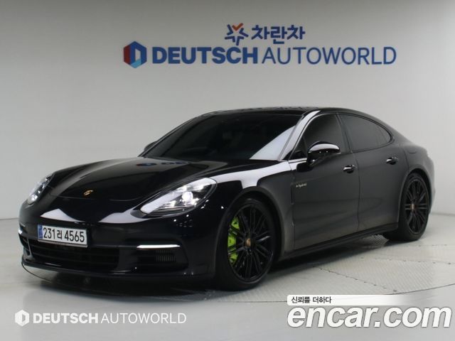 Porsche Panamera 2.9 AWD E-Hybrid — пробег 72 851 км — фото 1 из 5