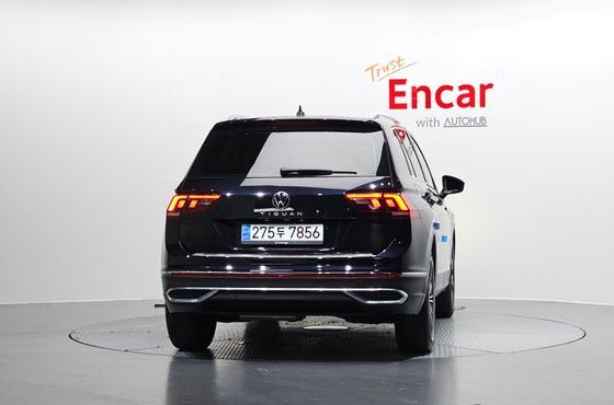 Volkswagen Tiguan 2.0 TDI Premium — пробег 69 434 км — фото 4 из 5