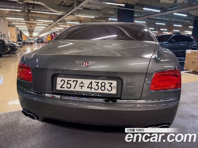 Bentley Flying Spur 4.0 S — пробег 50 000 км — фото 5 из 5