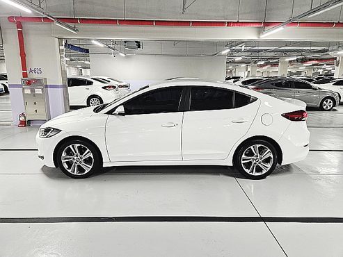Hyundai AVANTE 1.6 GDI Value Plus — пробег 70 041 км — фото 3 из 5