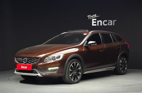 Volvo V60 T5 AWD — пробег 109 202 км — фото 1 из 5