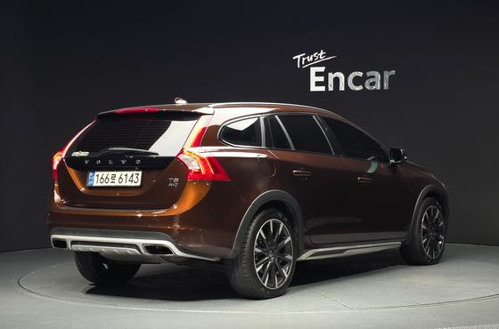 Volvo V60 T5 AWD — пробег 109 202 км — фото 2 из 5