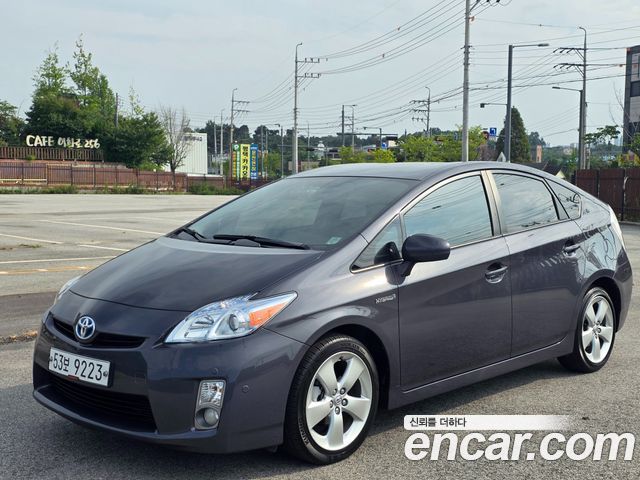 Toyota Prius 1.8 — пробег 43 094 км — фото 1 из 5