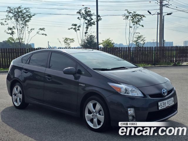 Toyota Prius 1.8 — пробег 43 094 км — фото 3 из 5