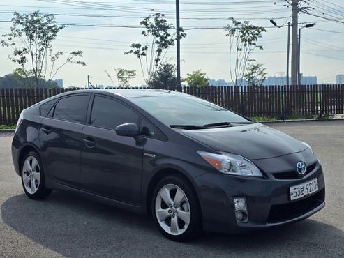 Toyota Prius 1.8 — пробег 43 094 км — фото 3 из 5