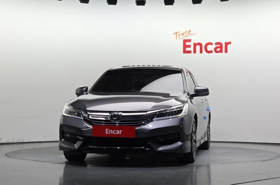 Honda Accord 2.0 Hybrid 9th — пробег 97 306 км — фото 3 из 5