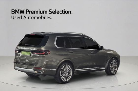 BMW X7 xDrive 40i Design Pure Excellence 6-Seater — пробег 11 208 км — фото 2 из 5