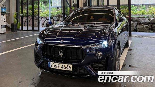 Maserati Levante 3.0 AWD GranSport — пробег 31 800 км — фото 1 из 5
