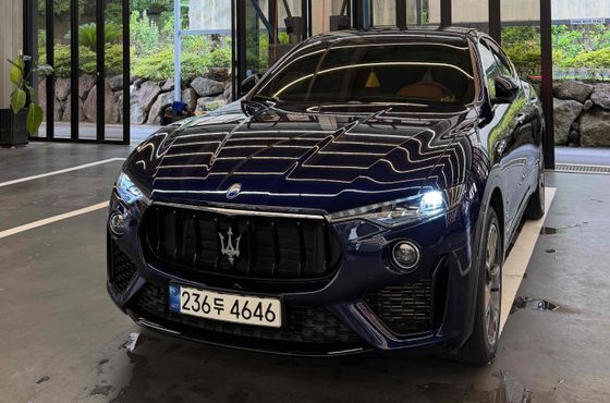 Maserati Levante 3.0 AWD GranSport — пробег 31 800 км — фото 1 из 5