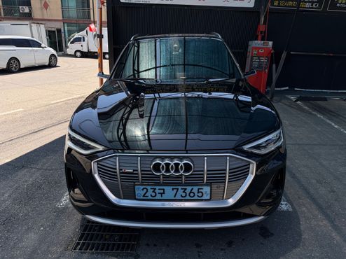 Audi e-tron 55 Quattro Sportback — пробег 49 000 км — фото 1 из 5