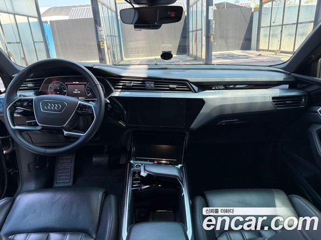 Audi e-tron из Кореи Encar